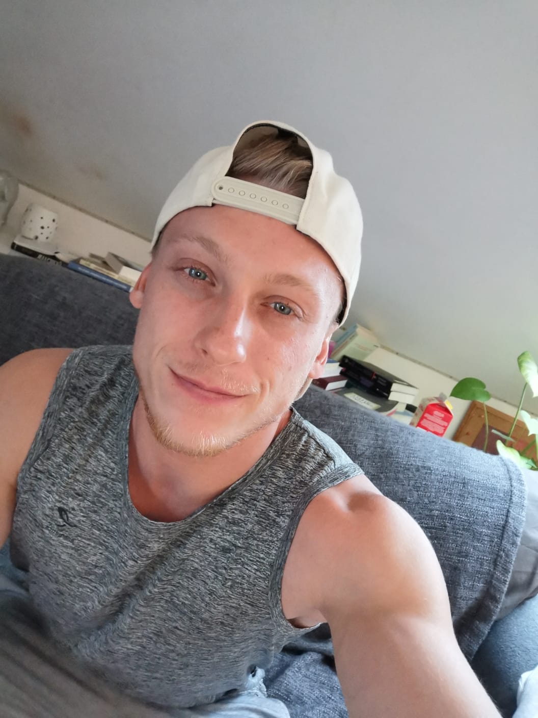 cropped-Marvin-Bild-3.jpeg